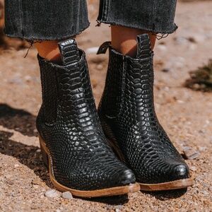Freebird Maeve Black Snake Booties, Size 7